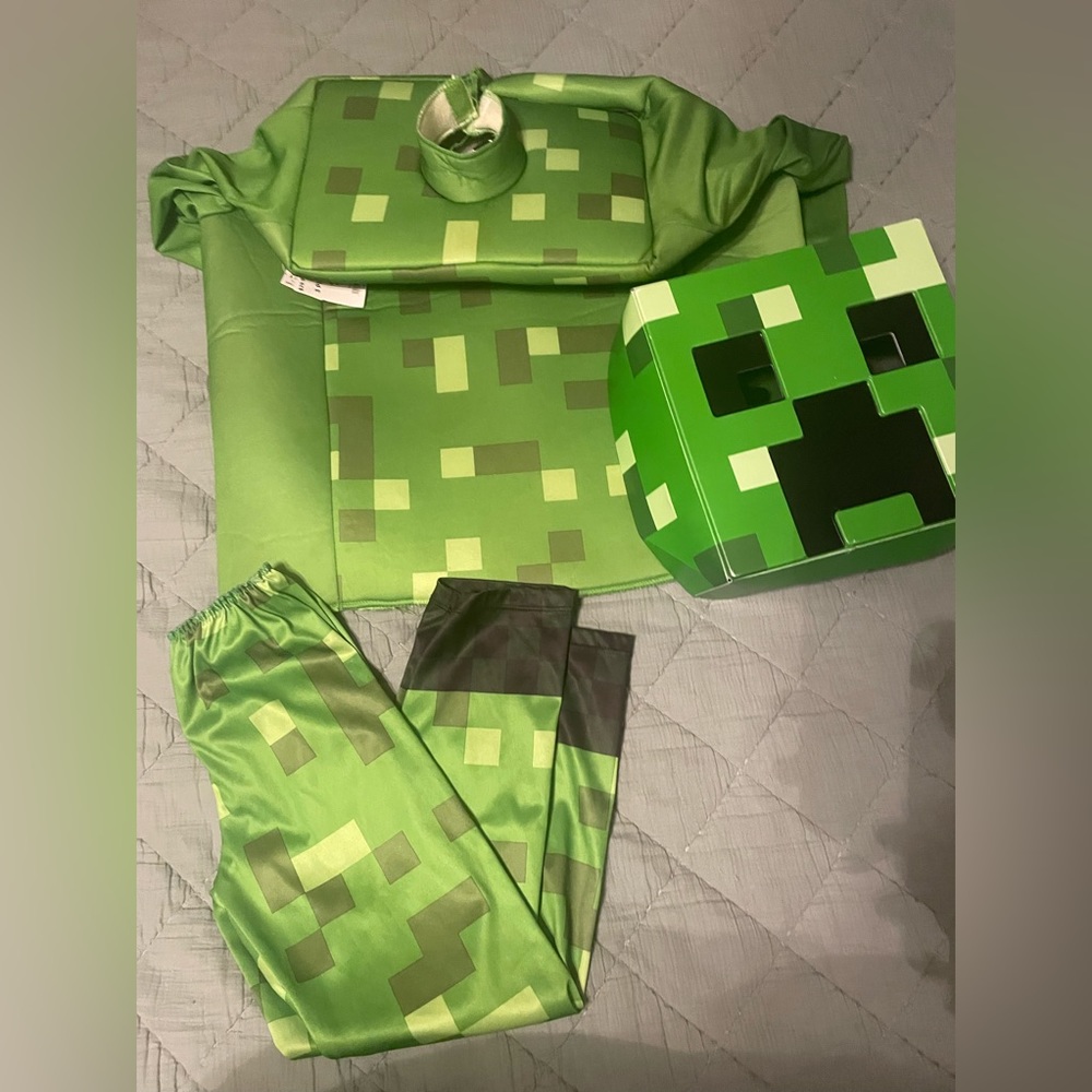 Minecraft creeper costume